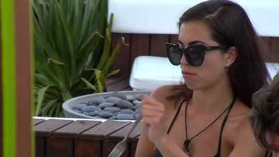 (SOPHIE SIGHS) - Love Island