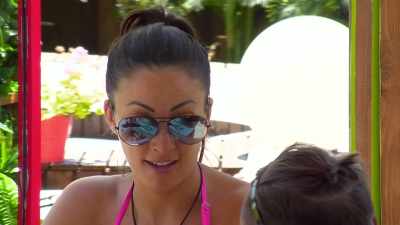 (SOPHIE SIGHS) - Love Island