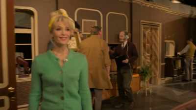 Sophie, welcome to the space.
Make sure that you have everything, - Funny Woman