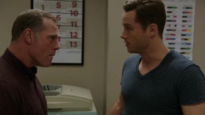 - Sorry, Chief.
- Huh? - Chicago P.D.