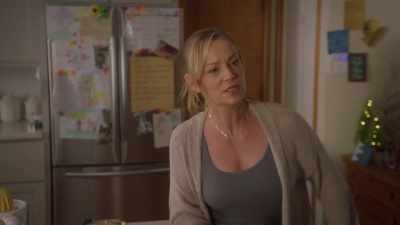 Sorry, did I... Did I take too
long to make your lemonade? - 12 Desperate Hours