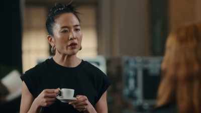 Sorry, did he just say
Auntie Yuji? - Geek Girl