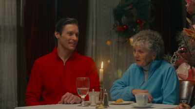 Sorry I couldn't
dine her tonight, - Christmas at the Holly Hotel