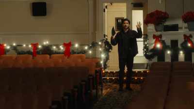 Sorry. I didn't
mean to scare you. - A Show-Stopping Christmas