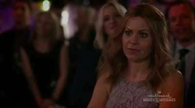 Sorry, I just don't like guests
wandering into my kitchen - Aurora Teagarden Mysteries: An Inheritance to Die For