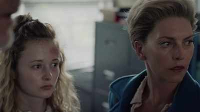 - Sorry, I need a word.
- But what's going on? - Rellik