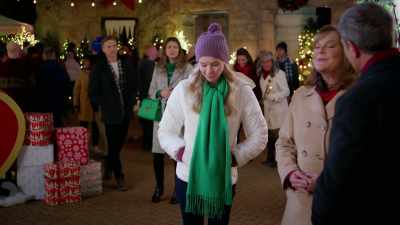 Sorry, I'm just...
I'm just so happy for Yolanda. - Meet Me Under the Mistletoe