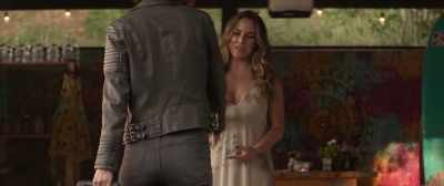 Sorry. I'm Mexican, and we
don't do the hand thing. - All About Nina
