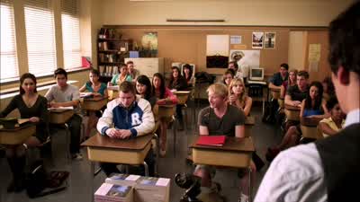 Sorry. Uh, I'm mr. Fitz, your new english teacher. - Pretty Little Liars