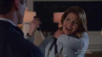 Sorry, um... we had an
unexpected visitor tonight - Last Scene Alive: An Aurora Teagarden Mystery