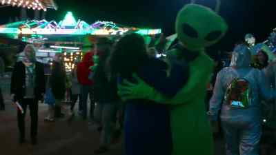 Sorry. Watch it. - Roswell, New Mexico
