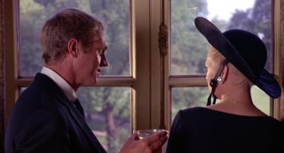 Sort of an American type headhunter - The Thomas Crown Affair