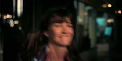 [soul music playing] - Girlboss