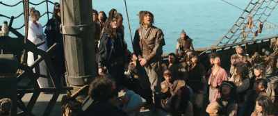 -Sounds grand.
-I've never seen it either. - The Pirates: The Last Royal Treasure