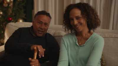 - Sounds like Symone done
met her match. - [chuckles] - A Season to Remember