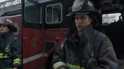 Sounds like we're here for crowd
control, so all hands on deck. - Chicago Fire