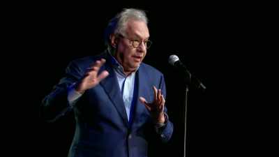 South Dakota,
which worries about
immigrants comin', - Lewis Black: Thanks for Risking Your Life