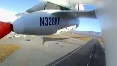SpaceShipOne with Melvill
at the stick is released - Tales From The Explorers Club