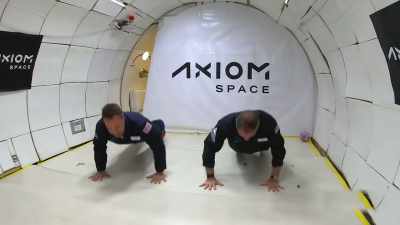 SpaceX samarbejder med Axiom Space- - Space Titans: Musk, Bezos, Branson