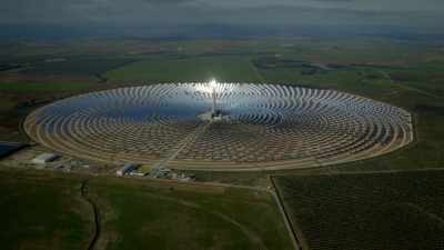 Spain's southerly location
makes it ideal for collecting energy - Europe From Above