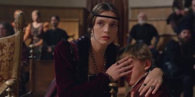 Spare her! She's with child. - Medici: Masters of Florence