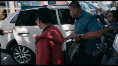 >> [speaking Filipino] - A Thousand Cuts