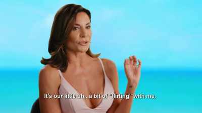 - [speaking French] - The Real Housewives Ultimate Girls Trip