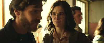 (SPEAKING GERMAN) - 7 Days in Entebbe