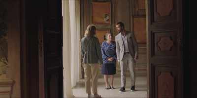 [speaking in foreign language] - Signora Volpe