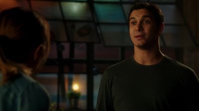 (speaking indistinctly) - Scorpion