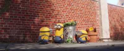 [speaking Minionese] - Minions: The Rise of Gru