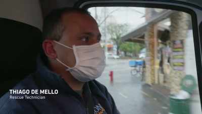 - [speaking Portuguese] - How to Survive a Pandemic