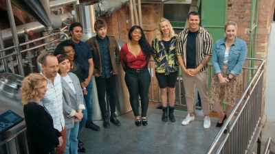 [speaking Spanish] - Gordon Ramsay's Future Food Stars