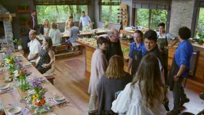 (speaking Spanish) - Restaurants at the End of the World