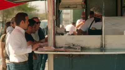 - [speaking Spanish] - Eva Longoria: Searching for Mexico