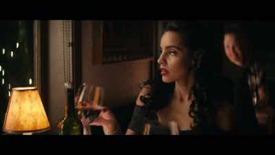 [speaking Spanish] - Deadly Class