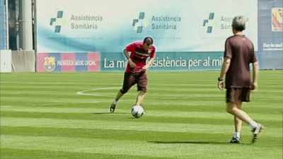 (SPEAKING SPANISH) - Take the Ball, Pass the Ball