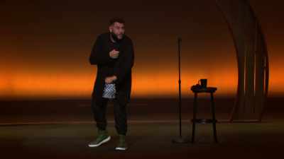 [speaking Spanish] - Mo Amer: The Vagabond