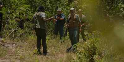 [speaking Spanish] - The Mosquito Coast