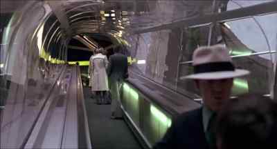 (SPEAKlNG FRENCH) - The Concorde    Airport '79