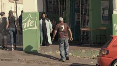 (speaks Afrikaans) - Trackers