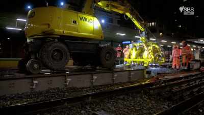 (SPEAKS FOREIGN LANGUAGE) - World's Busiest Train Stations