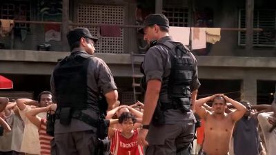 [SPEAKS IN SPANISH] - Prison Break