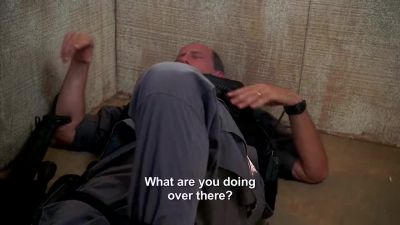 [SPEAKS IN SPANISH] - Prison Break
