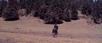 [ Speaks Sioux ]
- At a gallop. Follow me! - Sitting Bull