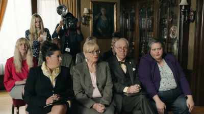 [ Spectators murmuring ] - Three Busy Debras