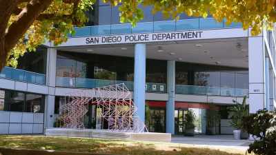 Spees:
I'M SITTING IN MY OFFICE, - The 93 Victims of Samuel Little