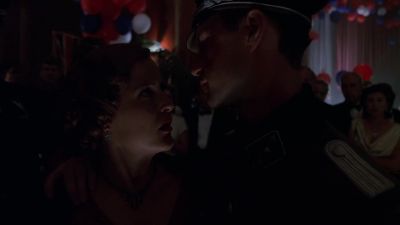 Spender and Scully in a sort of allusion - The X-Files