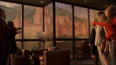 [ Spike ]
Beautiful, isn't it? [ Gunn ] The living end. - Angel