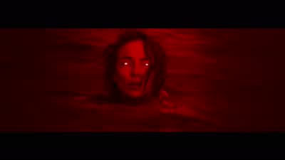 Spike. Spike. There she is. Spike, I'm drowning. - 28 Years Later